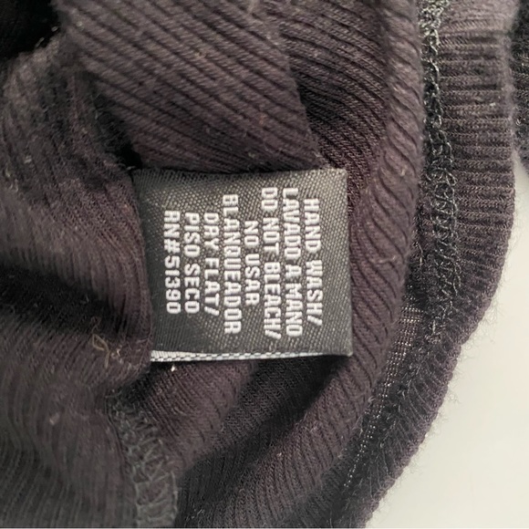 Timing | Women's Black Top Size L - Picture 6 of 7